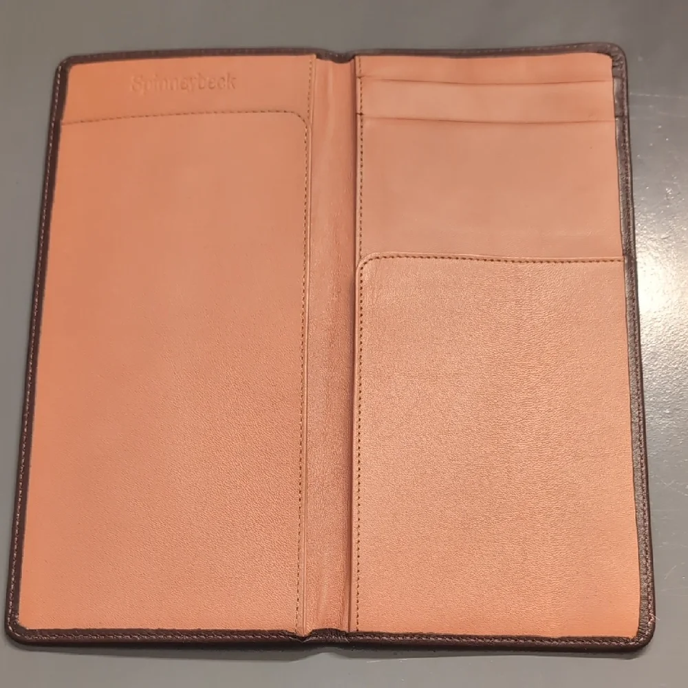 Spinneybeck Leather Voyage Folder